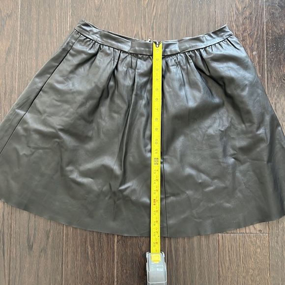 Vegan leather balloon skirt - Picture 3 of 5